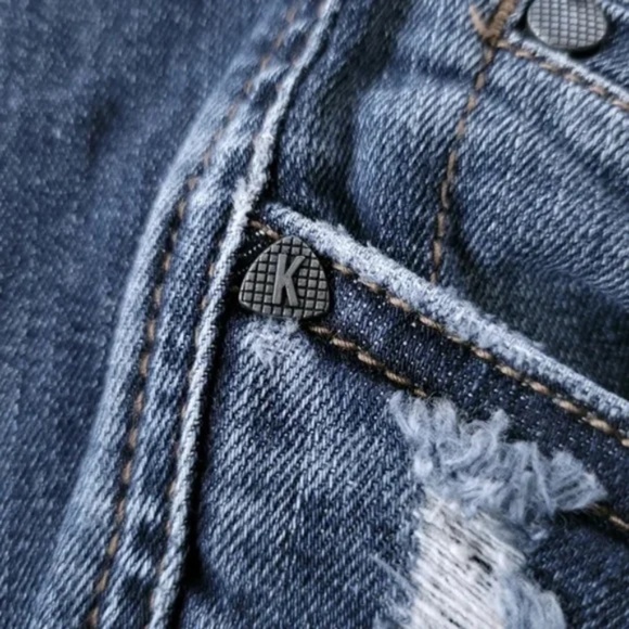 Kut from the Kloth Diana Distressed Skinny Jean 4P - Picture 5 of 9